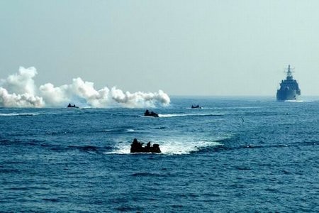 Lính thủy đánh bộ Hàn Quốc diễn tập đổ bộ